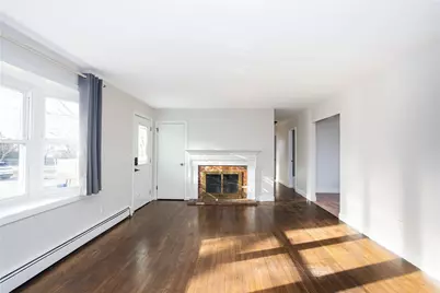 11 Granada Terrace, Middletown, RI 02842 - Photo 5