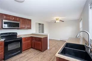 11 Granada Terrace, Middletown, RI 02842 - Photo 9