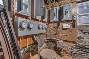 236 Broadway St, Providence, RI 02903 - Photo 33