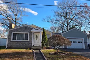 29 Dakota St, Providence, RI 02904 - Photo 1