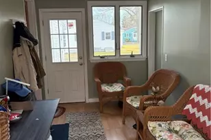 29 Dakota St, Providence, RI 02904 - Photo 9