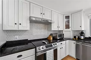 94 Quaker Ln, Scituate, RI 02857 - Photo 5