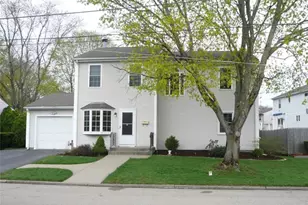 210 Pinecrest Dr, Pawtucket, RI 02861 - Photo 1