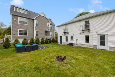 66 Knowlesway #Upper unit, Narragansett, RI 02882 - Photo 21