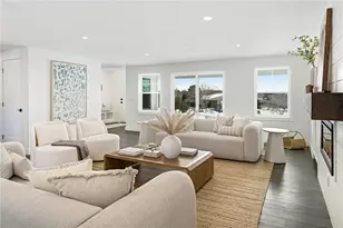 32 Arrowhead Dr, Tiverton, RI 02878 - Photo 13