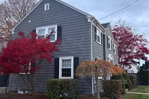 42 Pelham Pkwy, North Providence, RI 02911 - Photo 3