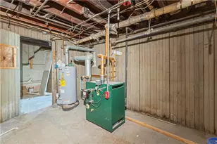 51 Oakland Ave, Cranston, RI 02910 - Photo 35