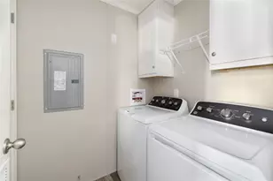 38 Lowell Ave, Pawtucket, RI 02861 - Photo 17