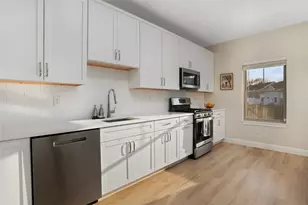 12 W Valley Cir, West Warwick, RI 02893 - Photo 15