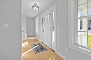 253 Central St, Lincoln, RI 02865 - Photo 9