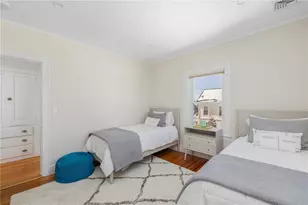 26 Narragansett Ave, Newport, RI 02840 - Photo 33