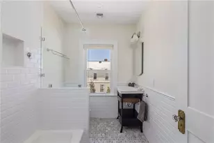 26 Narragansett Ave, Newport, RI 02840 - Photo 35