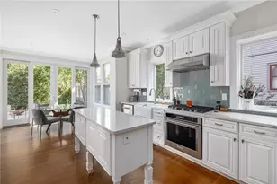 26 Narragansett Ave, Newport, RI 02840 - Photo 27