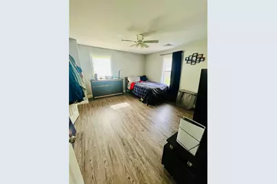 215 Metacom Avenue, Bristol, RI 02809 - Photo 7