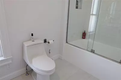 299 Prospect Avenue, Middletown, RI 02842 - Photo 23