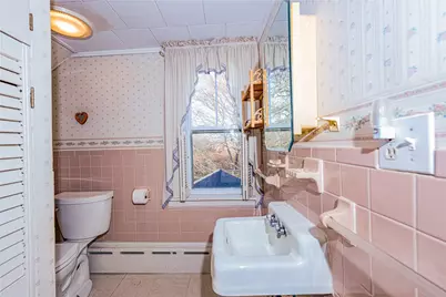 318 Mitchell's Lane, Middletown, RI 02871 - Photo 23