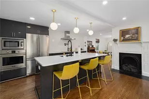 23 Mt Vernon St, Newport, RI 02840 - Photo 1