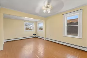 147 Warwick St, Woonsocket, RI 02895 - Photo 19