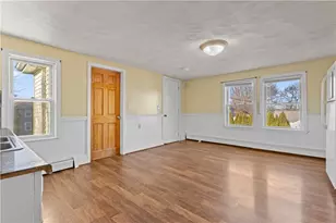 147 Warwick St, Woonsocket, RI 02895 - Photo 17