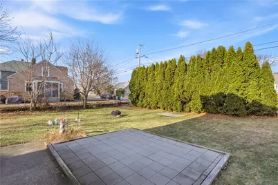 147 Warwick Street, Woonsocket, RI 02895 - Photo 31