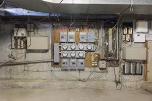 585 Warren Ave, East Providence, RI 02914 - Photo 9