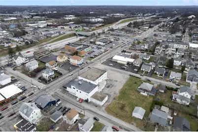 585 Warren Avenue, East Providence, RI 02914 - Photo 47