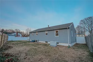 27 Winifred Ave, Warwick, RI 02889 - Photo 31