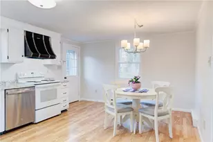 35 Corys Ct, Portsmouth, RI 02871 - Photo 5