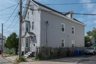 49 Hollis St, Providence, RI 02907 - Photo 25