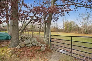 1282 E Rd, Tiverton, RI 02878 - Photo 41