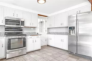 214 Highland Rd, Tiverton, RI 02878 - Photo 13