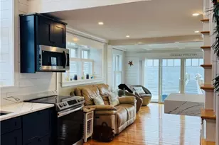 395 Park Ave, Portsmouth, RI 02871 - Photo 9