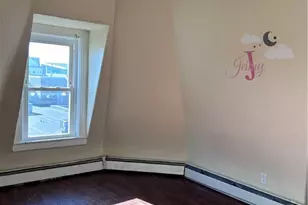 111 Burnett St, Providence, RI 02907 - Photo 5
