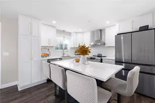 54 Salem Ave, Cranston, RI 02920 - Photo 9