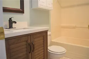 31 Devereux Ave, Providence, RI 02909 - Photo 9