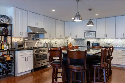 14 Clinton Avenue, Jamestown, RI 02835 - Photo 9