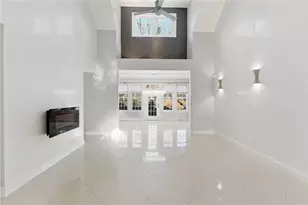 315 Old River Rd, Lincoln, RI 02838 - Photo 11