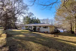 160 Oakwoods Dr, South Kingstown, RI 02879 - Photo 33