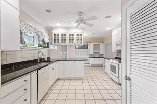 14 Rip Van Winkle Circle Circle, Warwick, RI 02886 - Photo 13