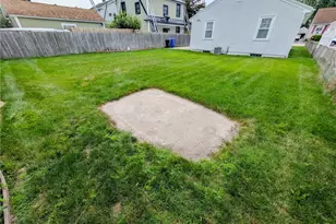 34 Robert St, Pawtucket, RI 02861 - Photo 11