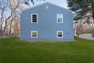 2 Sandalwood Ct, Coventry, RI 02816 - Photo 27