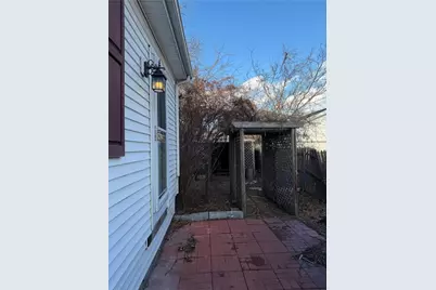 121 Samuel Avenue, Pawtucket, RI 02860 - Photo 5