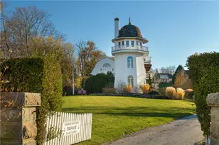 2 Harbor View Dr, Newport, RI 02840 - Photo 5