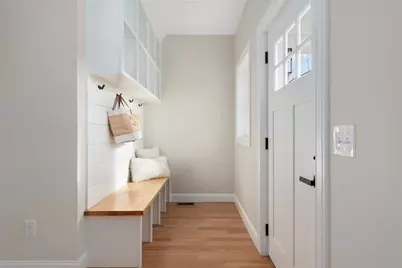 39 Winsor Street, East Providence, RI 02914 - Photo 9