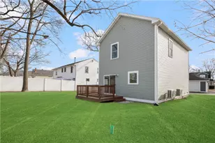 39 Winsor St, East Providence, RI 02914 - Photo 33