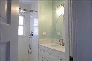 299 Prospect Ave, Middletown, RI 02842 - Photo 23