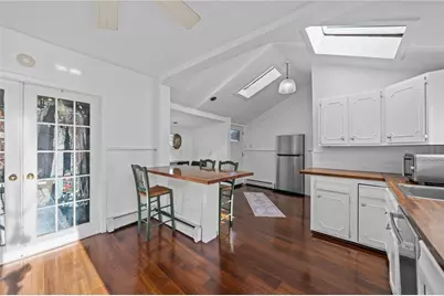 16 Courtway Street, Narragansett, RI 02882 - Photo 17