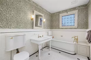 4 Hunter Ave, Newport, RI 02840 - Photo 17