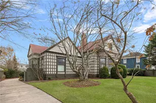 4 Hunter Ave, Newport, RI 02840 - Photo 45