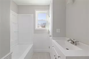 36 Kinnicutt Ave, Warren, RI 02885 - Photo 39